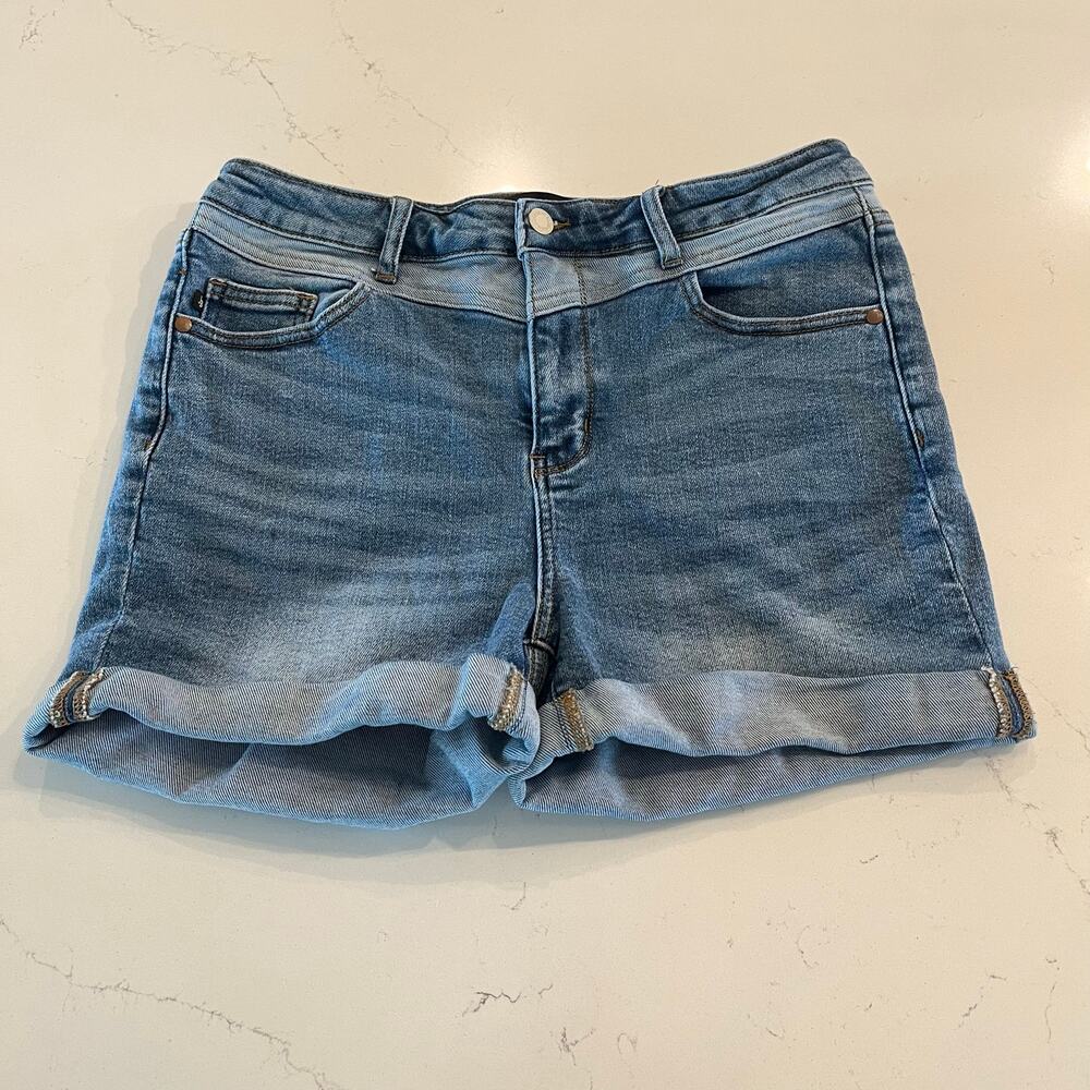 Judy Blue Rolled Cuff Jean Shorts Size‎ XL